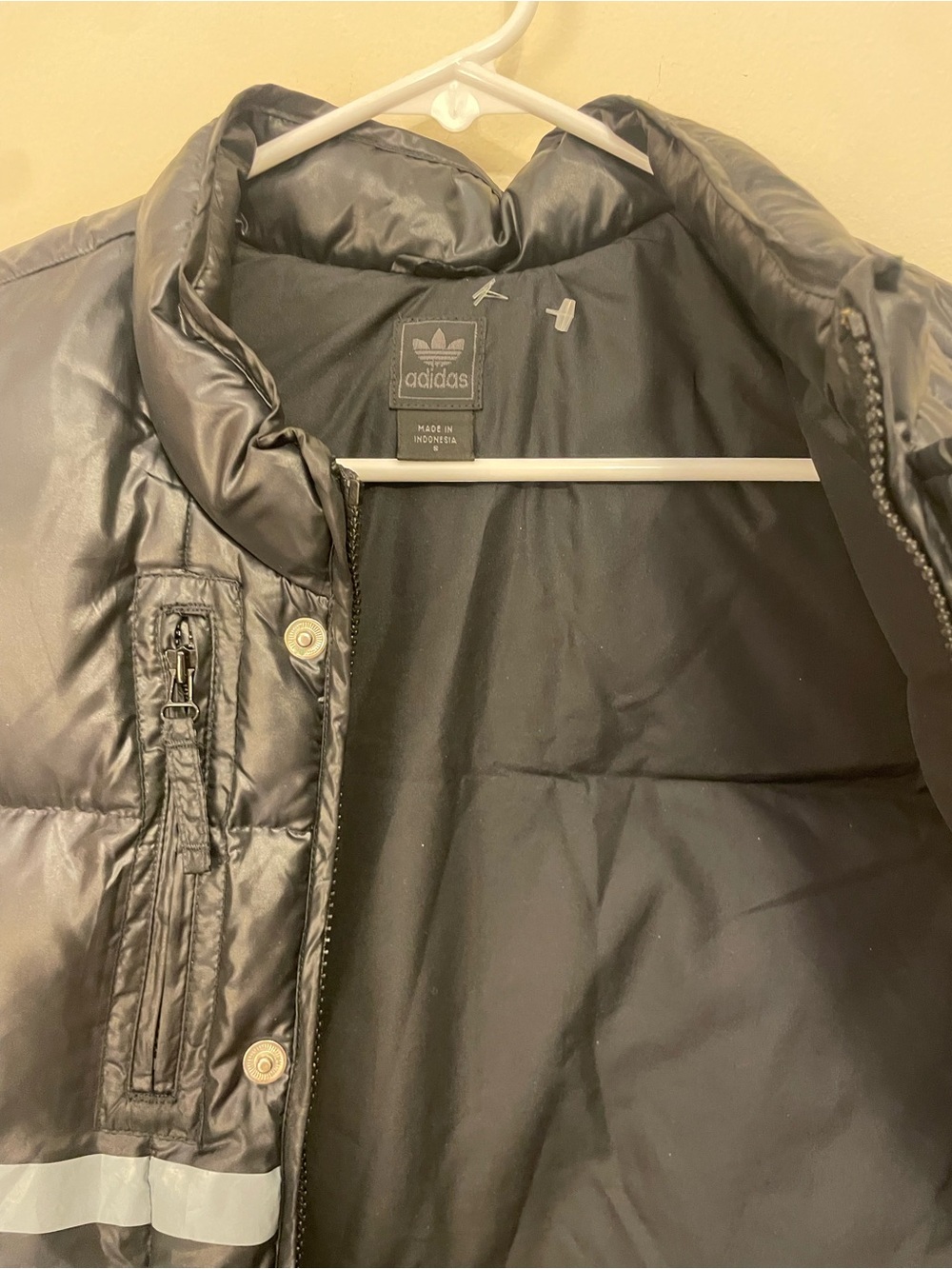 adidas Black Puffer Vest with Aqua and Light Blue Stripes vintage EUC - Picture 6 of 7